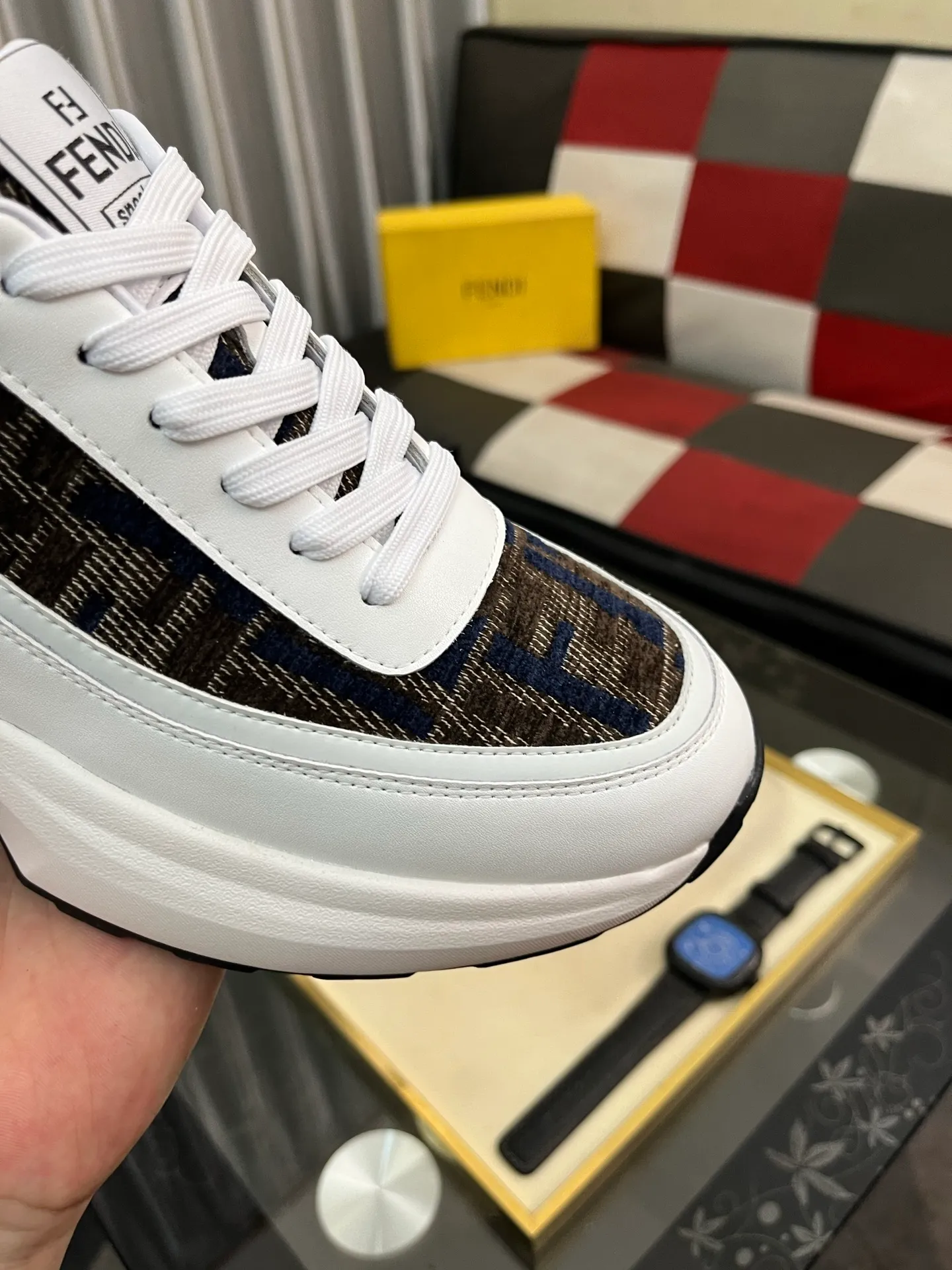 Men's shoes💰458⌚️⌚️[FENDI-FENDI] Classic men's casual shoes🔥New product nowadays, made of cowhide + breathable fabric, comfortable pigskin lining. The perfect last shape and generous and fashionable design have attracted the favor of many consumers. 🔥Number of sizes: 38-444️⃣Colors available